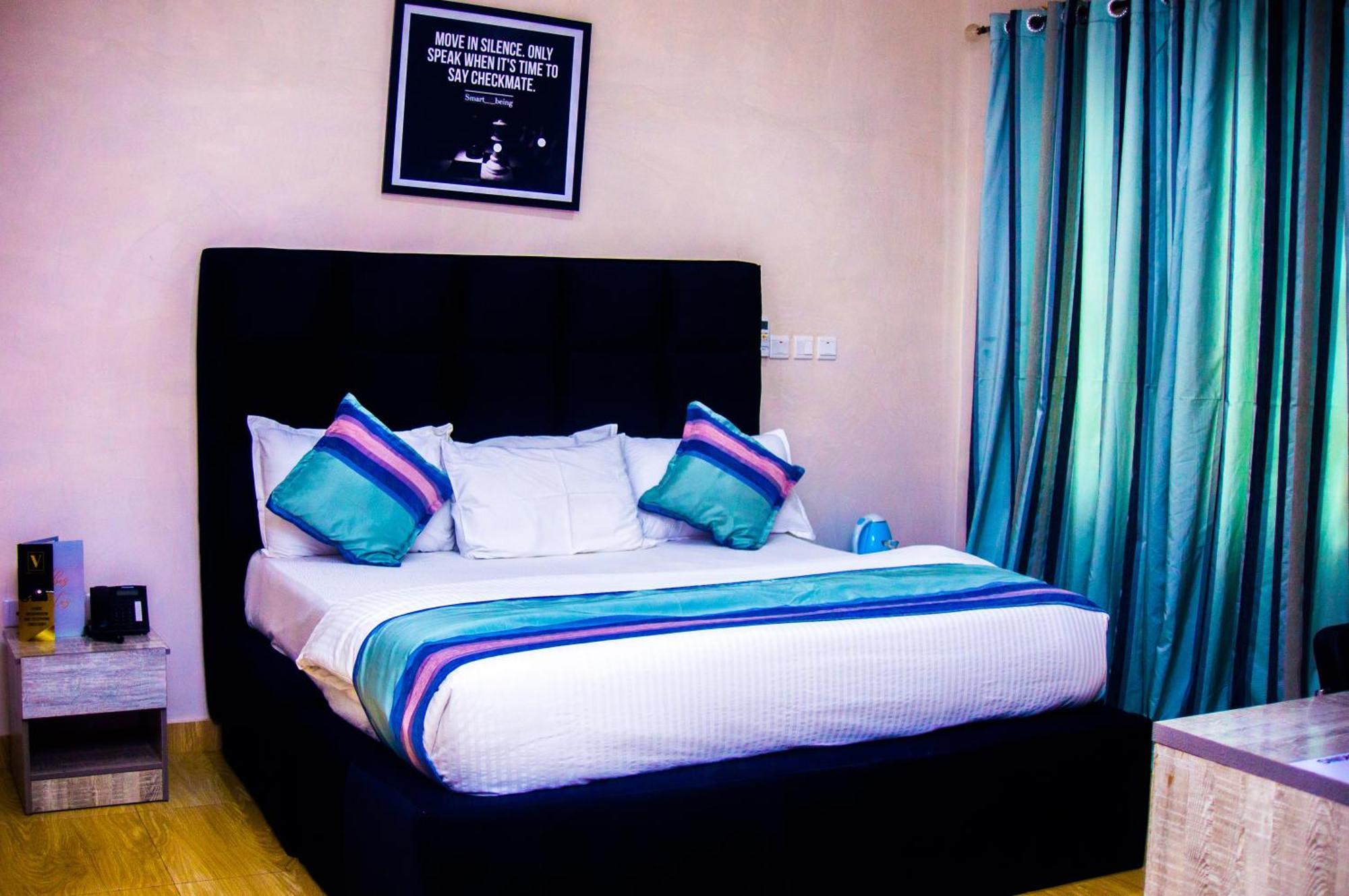 Vibes Suites Kaba ภายนอก รูปภาพ