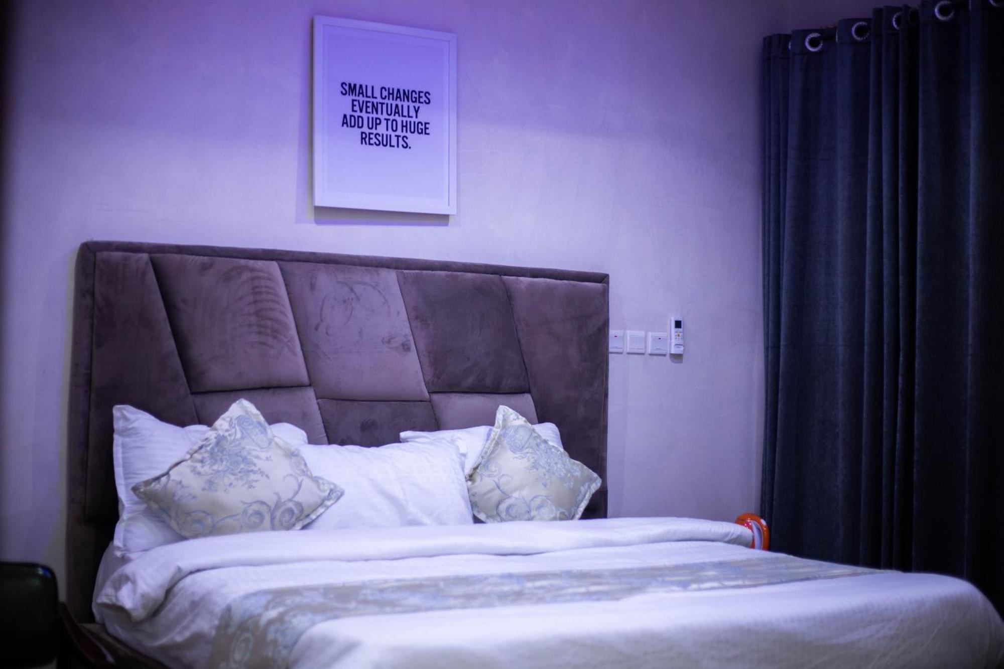 Vibes Suites Kaba ภายนอก รูปภาพ