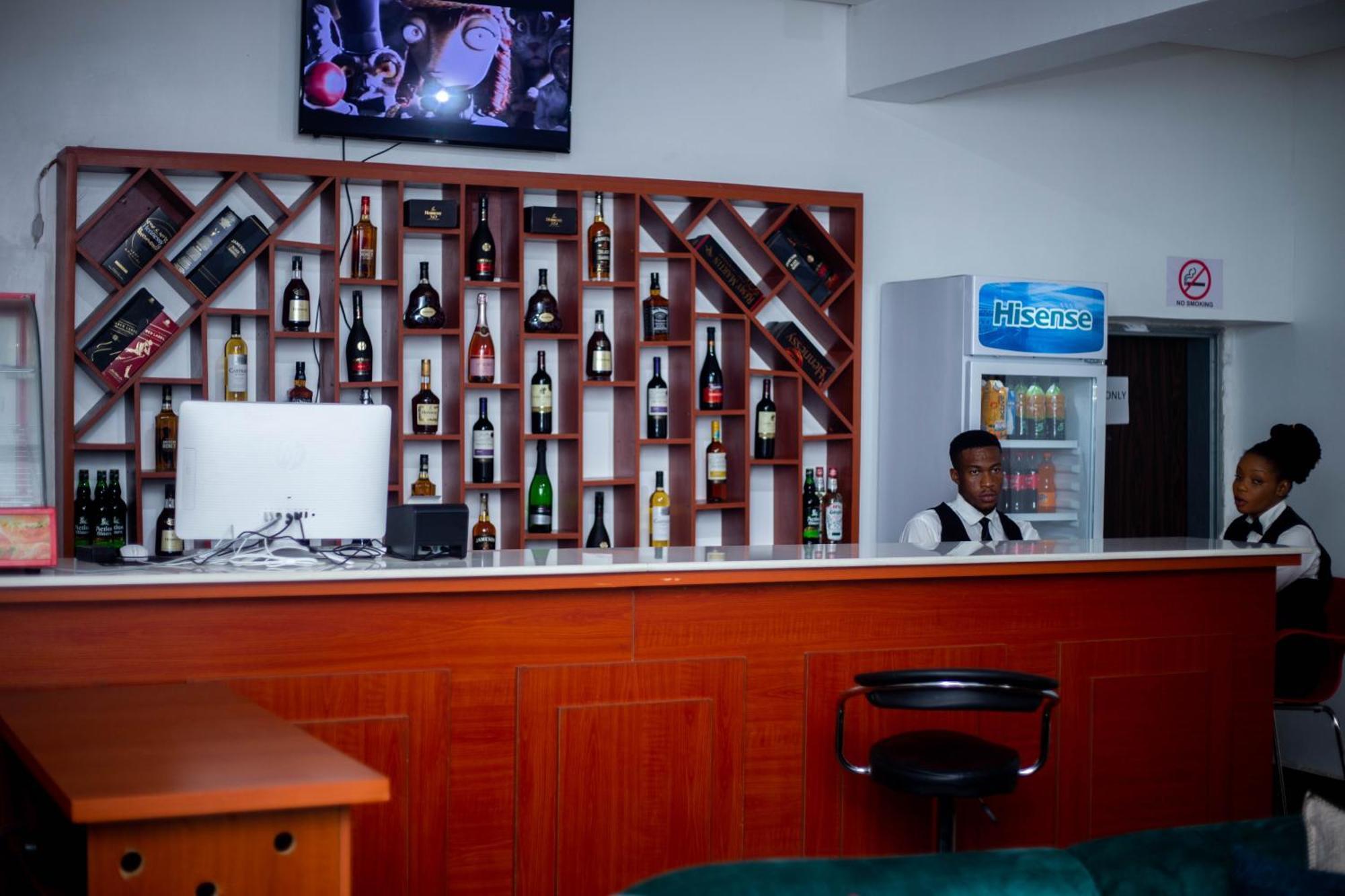 Vibes Suites Kaba ภายนอก รูปภาพ